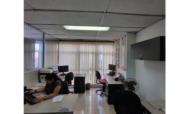 VENTA DE OFICINA PLAZA SIMON BOLIVAR PLENO CENTRO PEREIRA