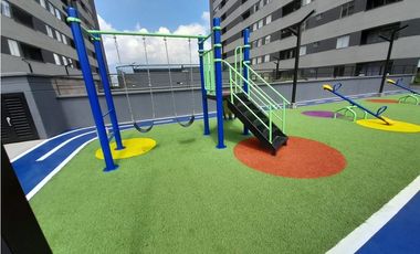 Inmueble con amplios espacios e iluminación en Guayabal