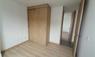 Inmueble con amplios espacios e iluminación en Guayabal