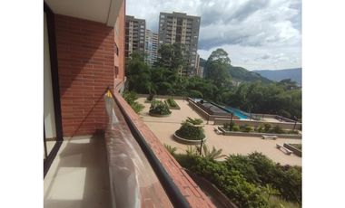 APARTAESTUDIO EN ARRIENDO SECTOR LOMA DEL ESCOBERO - ENVIGADO