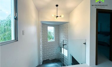 CASA POR ESTRENAR EN ALQUILER - URB PORTAL DEL SOL - MANTA