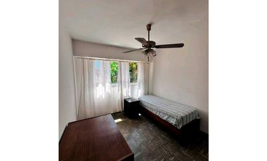 Calle 56 entre 9 y 10 - Departamento en Venta