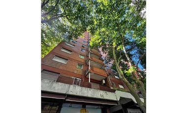 Calle 56 entre 9 y 10 - Departamento en Venta