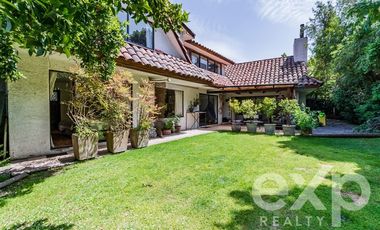 Casa en Venta en Av. La Dehesa con Bernardo Larraín