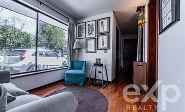 Casa en Venta en Av. La Dehesa con Bernardo Larraín