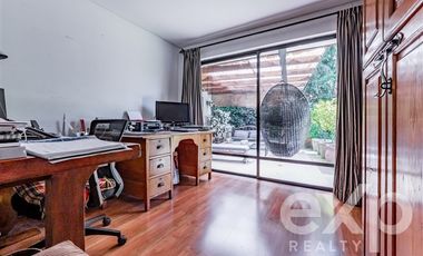 Casa en Venta en Av. La Dehesa con Bernardo Larraín