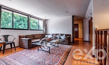 Casa en Venta en Av. La Dehesa con Bernardo Larraín