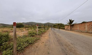 TERRENO FRENTE AL MAR DE PUERTO LÓPEZ EN ZONA EXCLUSIVA