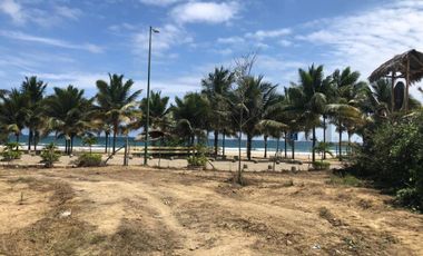 TERRENO FRENTE AL MAR DE PUERTO LÓPEZ EN ZONA EXCLUSIVA