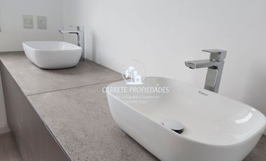 Espectacular Casa de Diseño en Área 5, Barrio San Sebastián. No te la Pierdas!!