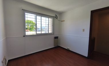 Dúplex en Alquiler en Parque Luro