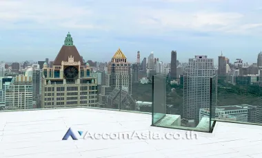 Penthouse,Huge Terrace,Duplex Condo Penthouse for sale in the heart of Bangkok featuring a bright open layout and expansive balcony