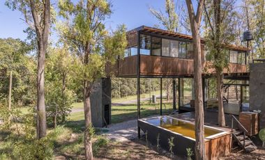 VENTA - CASA 3 DORMITORIOS, PATIO VERDE Y PISCINA. BARRIO CERRADO CAMPO TIMBO.