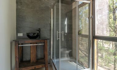 VENTA - CASA 3 DORMITORIOS, PATIO VERDE Y PISCINA. BARRIO CERRADO CAMPO TIMBO.