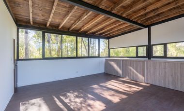 VENTA - CASA 3 DORMITORIOS, PATIO VERDE Y PISCINA. BARRIO CERRADO CAMPO TIMBO.