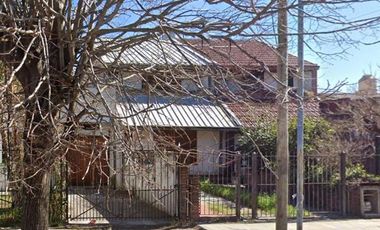 Dúplex en venta- 3 Dormitorios 2 Baños - 248Mts2 - Bernal