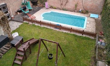 Casa en venta - 4 Dormitorios 3 Baños - Cochera - 250Mts2 - Balcarce