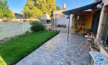 Casa 3 Dormitorios con cochera - Córdoba 700 - Pérez | Venta