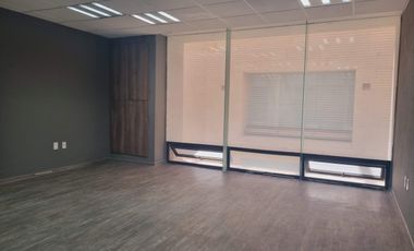 Atizapán, Zona Esmeralda Oficina En Renta Centro Comercial Plaza Antigua 1