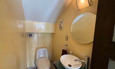 Casa en venta actualizada en Boulevares con excelente ubicación