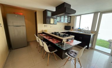 Casa en venta actualizada en Boulevares con excelente ubicación