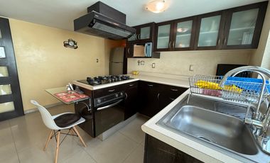 Casa en venta actualizada en Boulevares con excelente ubicación