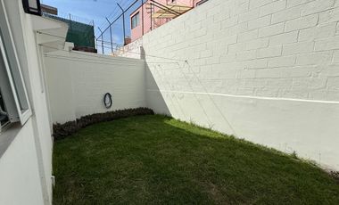 Casa en venta actualizada en Boulevares con excelente ubicación