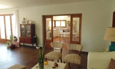 Casa en venta - 3 Dormitorios 3 Baños - Cochera - 1.968Mts2 - Chivilcoy