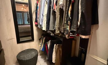 VENTA - Casa excelente de 4 dormitorios con oficina y jardin con pileta