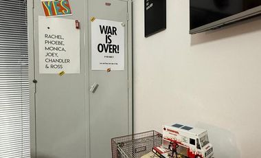 VENTA - Casa excelente de 4 dormitorios con oficina y jardin con pileta