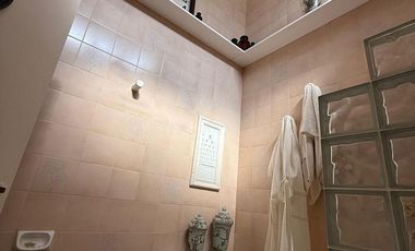 VENTA - Casa excelente de 4 dormitorios con oficina y jardin con pileta