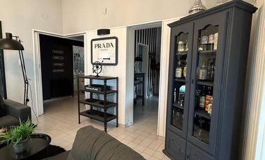 VENTA - Casa excelente de 4 dormitorios con oficina y jardin con pileta