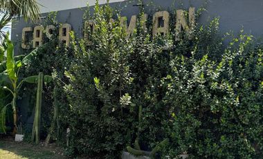 VENTA - Casa excelente de 4 dormitorios con oficina y jardin con pileta