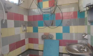 Casas en venta - 4 Dormitorios 3 Baños - 300Mts2 - Temperley