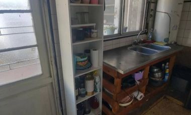 Casas en venta - 4 Dormitorios 3 Baños - 300Mts2 - Temperley