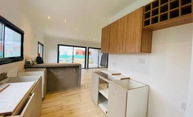 Casa en  Santa Elena , Pilar del este.