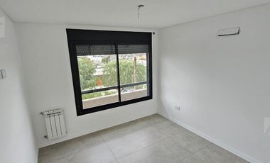 Departamento en  3 Dormitorios, 3 baños y Cochera en VALLE ESCONDIDO
