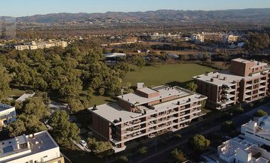 Departamento en  3 Dormitorios, 3 baños y Cochera en VALLE ESCONDIDO