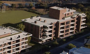 Departamento en  3 Dormitorios, 3 baños y Cochera en VALLE ESCONDIDO