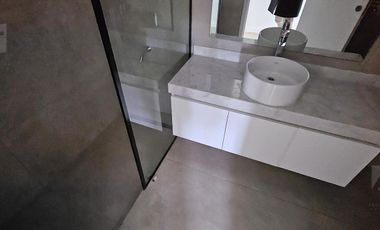 Departamento en  3 Dormitorios, 3 baños y Cochera en VALLE ESCONDIDO