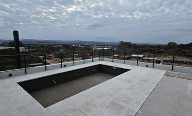 Departamento en  3 Dormitorios, 3 baños y Cochera en VALLE ESCONDIDO