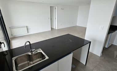 Departamento en  3 Dormitorios, 3 baños y Cochera en VALLE ESCONDIDO