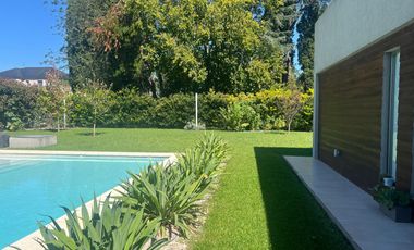 Casa en Venta, 3 Dormitorios, en Barrio Monet, Campana