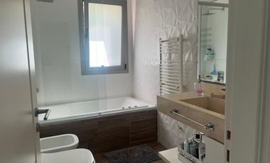 Casa en Venta, 3 Dormitorios, en Barrio Monet, Campana