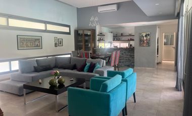 Casa en Venta, 3 Dormitorios, en Barrio Monet, Campana