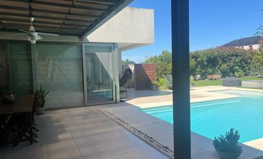 Casa en Venta, 3 Dormitorios, en Barrio Monet, Campana