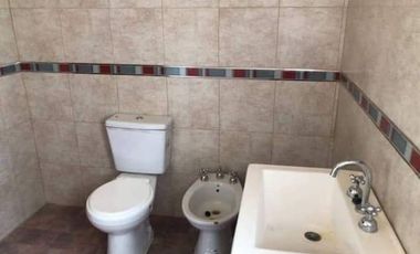 PH en venta - 2 Dormitorios 1 Baño - Cochera - 70Mts2 - Aguas Verdes