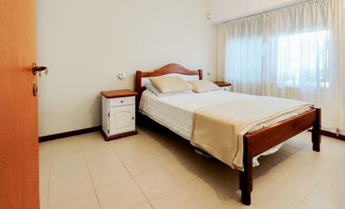 VENTA/PERMUTA - Casa de 3 dormitorios con cochera, jardín y pileta. Granadero Baigorria.