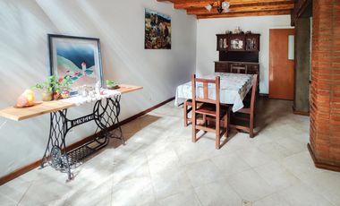 VENTA/PERMUTA - Casa de 3 dormitorios con cochera, jardín y pileta. Granadero Baigorria.