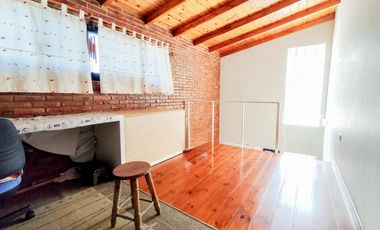 VENTA/PERMUTA - Casa de 3 dormitorios con cochera, jardín y pileta. Granadero Baigorria.